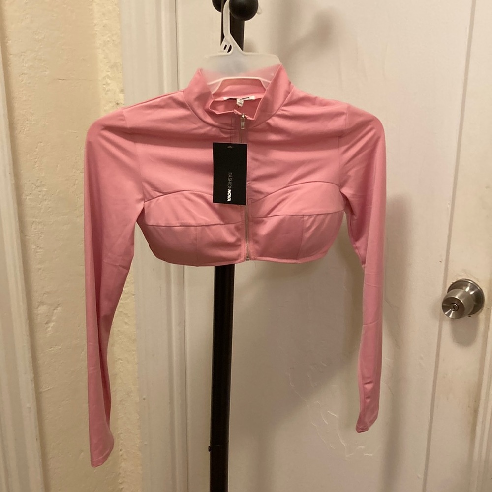 Woman’s pink sexy crop top